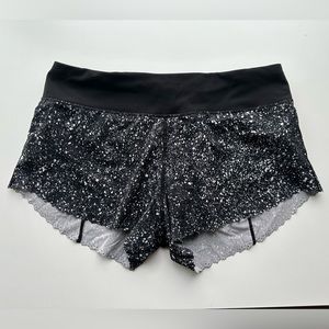 Lululemon mid rise running shorts
